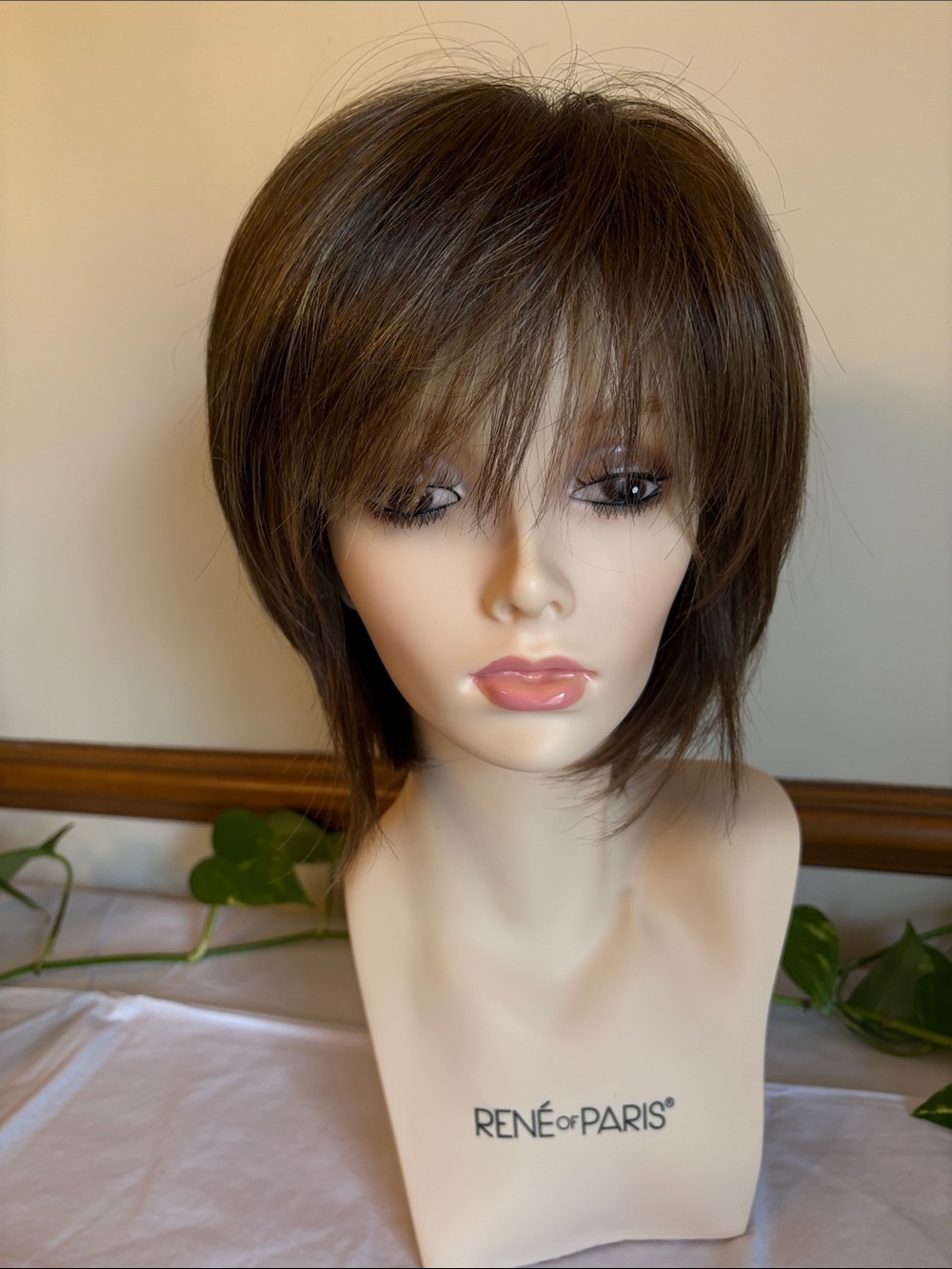 Noriko Reese Layered Bob wig size average